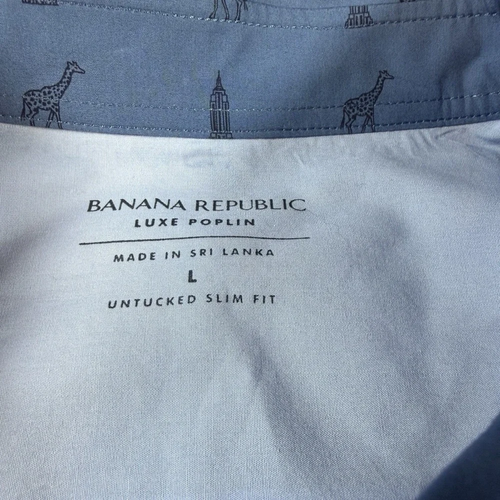 Banana Republic Shirt Mens L Blue Giraffe Empire State Building Slim Fit EUC